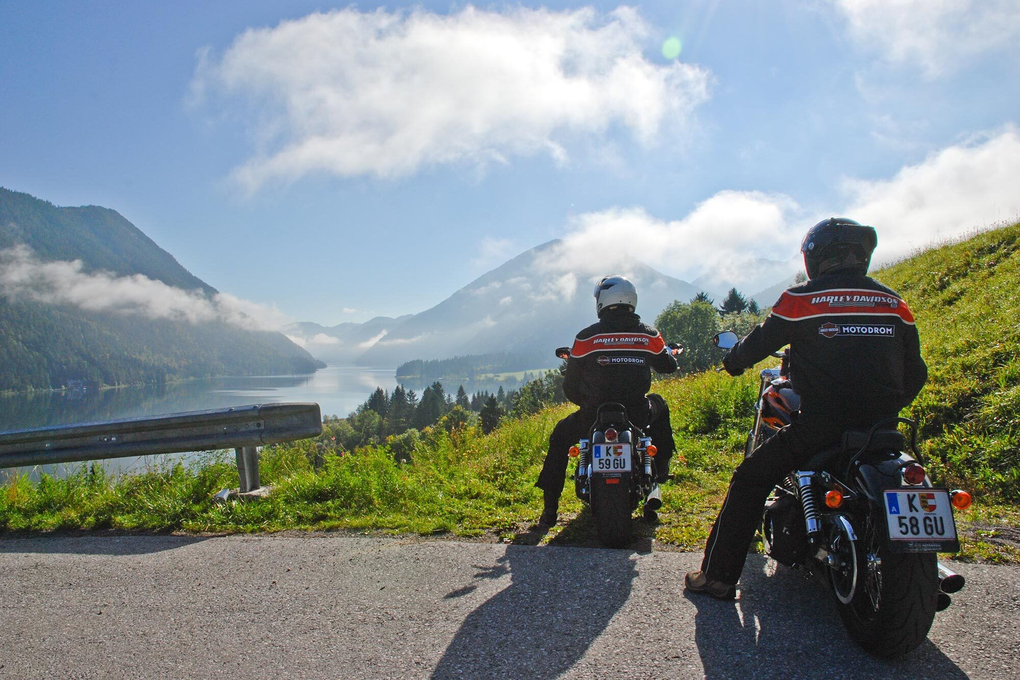 Motorcyclists on a tour through the Carinthian Alps